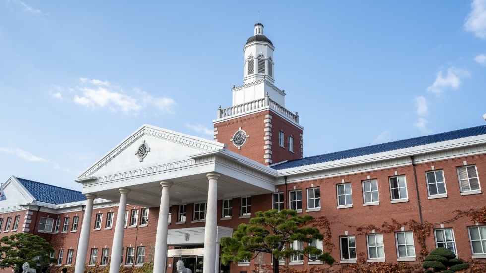 Red brick with a clock tower at a university